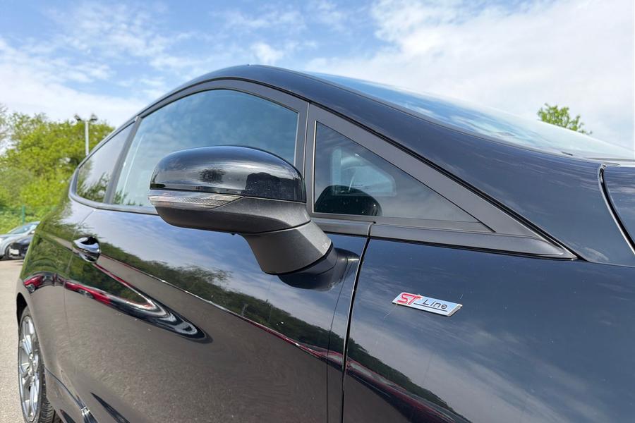 Ford FIESTA Photo autoimg-bb0e5f806c5fe26372db733ea91b3ec3cb47be35.jpg