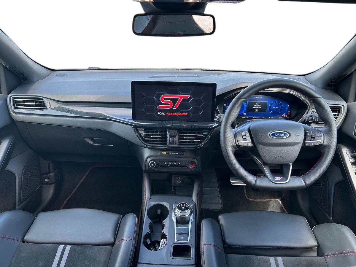 Ford Focus Photo 8
