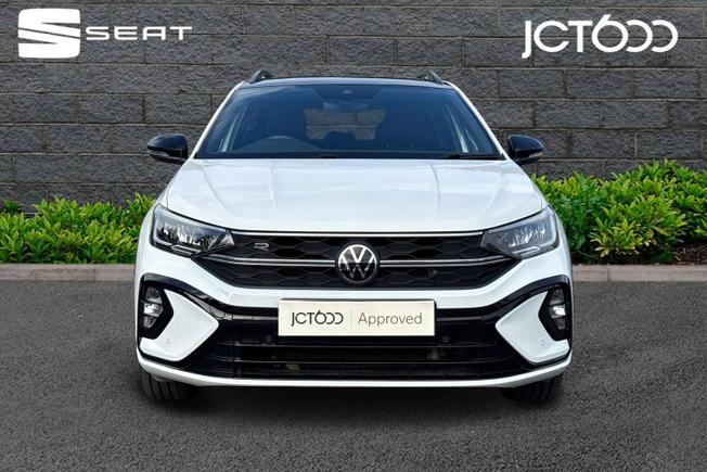 VOLKSWAGEN Taigo Photo 8