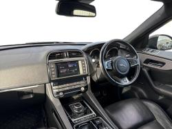 JAGUAR F-Pace Photo 2