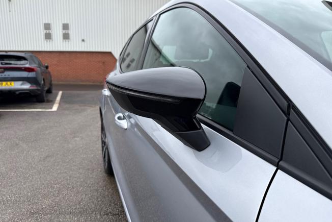 SEAT Ibiza Photo 20