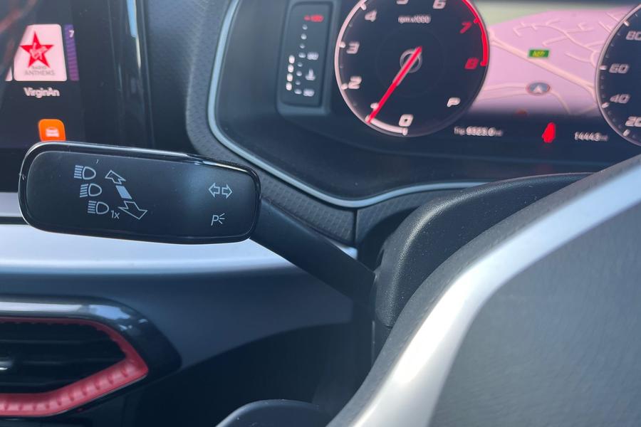 SEAT ARONA Photo autoimg-bb268f82d496cb14ce89cc026f51d5ae2720b6d7.jpg