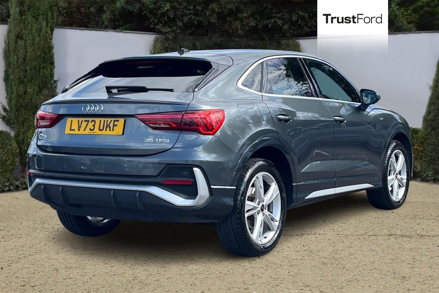 Audi Q3 Photo 3
