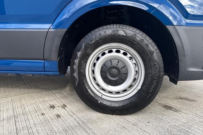 VOLKSWAGEN Crafter Photo 5