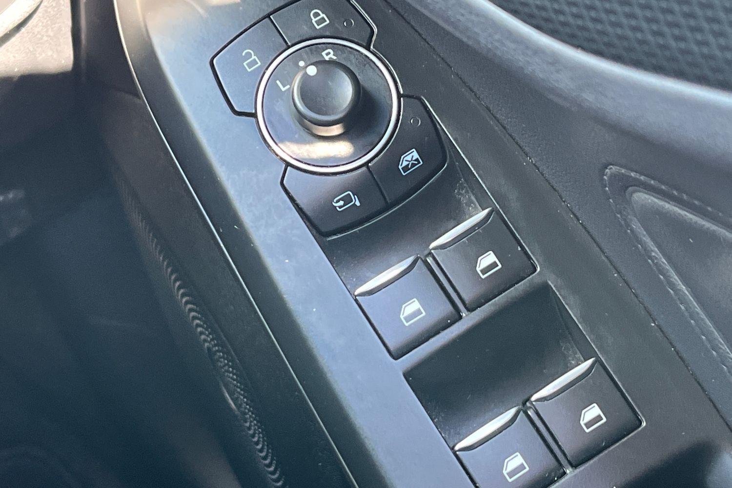 Ford FOCUS Photo 15