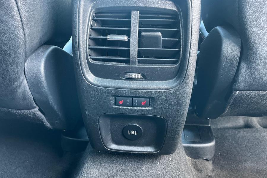 Ford KUGA Photo autoimg-bb2f58292f15db9192fb394772d2ef20f2402aee.jpg