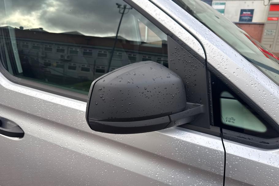 Used FORD TRANSIT CONNECT WT25NDV 17