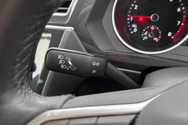 VOLKSWAGEN Tiguan Photo 33