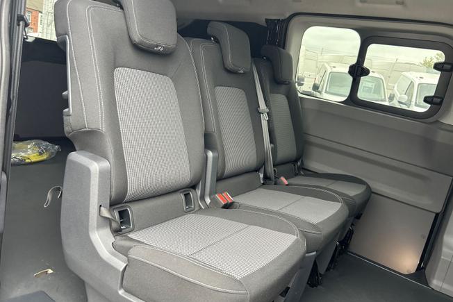 VOLKSWAGEN e-Transporter Photo 33