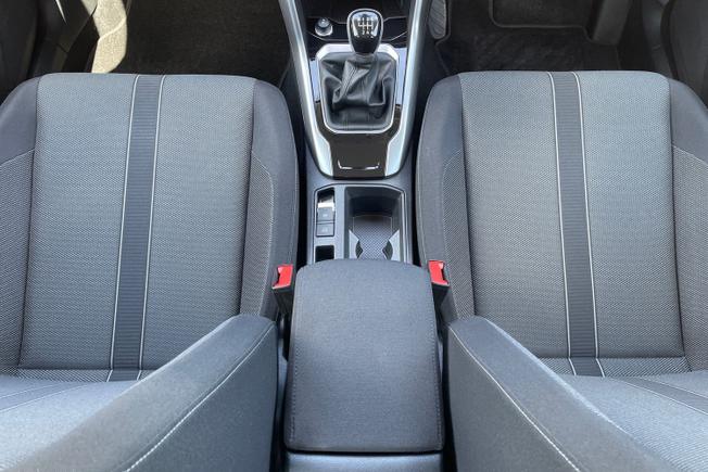 VOLKSWAGEN T-Roc Photo 39