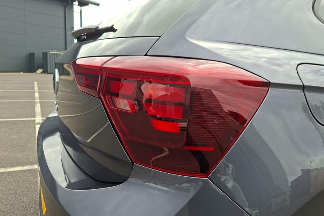 VOLKSWAGEN Polo Photo 18