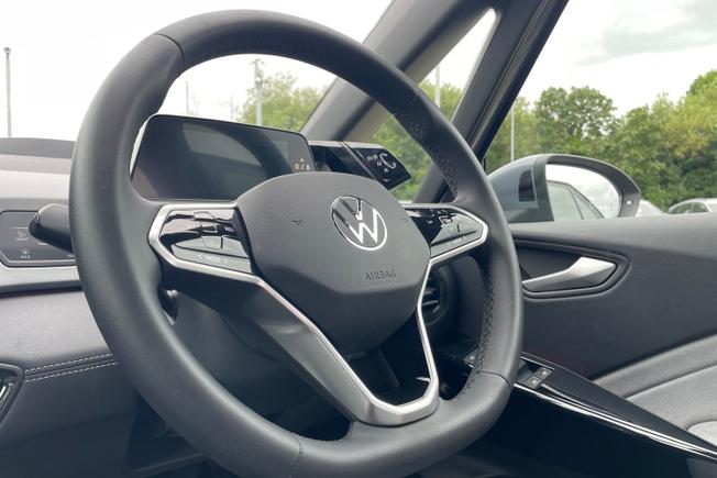 VOLKSWAGEN ID.3 Photo 26