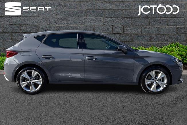 SEAT Leon Photo 4