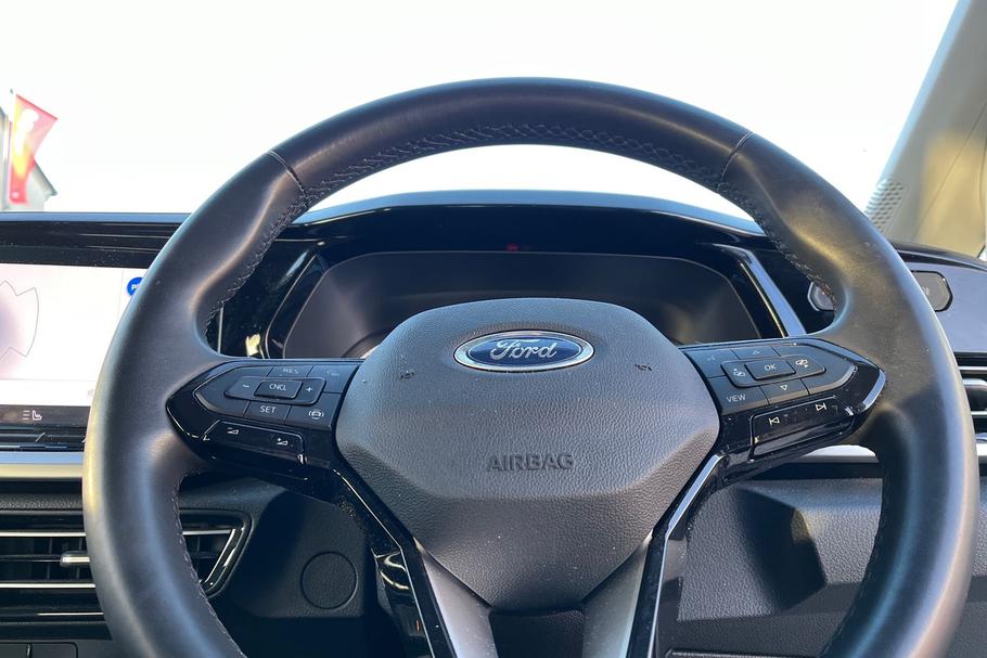 Used Ford TOURNEO CONNECT YGZ7612 12