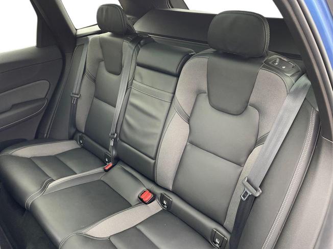 Volvo XC60 Photo 9