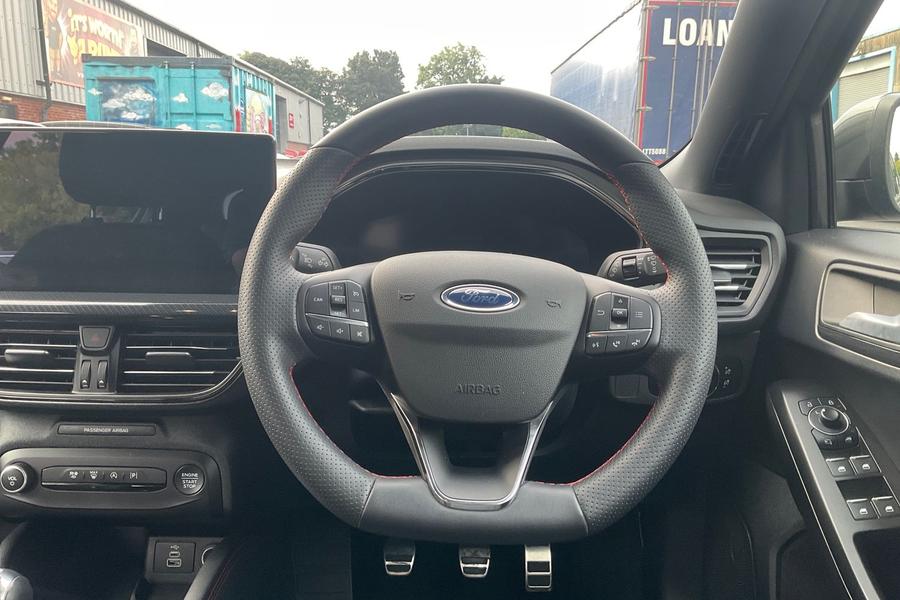 Ford Focus Photo autoimg-bb50d70501f3cc86e11b85d942f4319cd9e02dcb.jpg