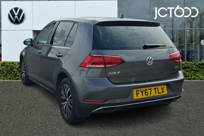 VOLKSWAGEN Golf Photo 3