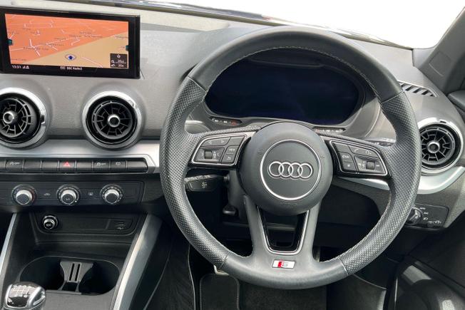 AUDI Q2 Photo 11