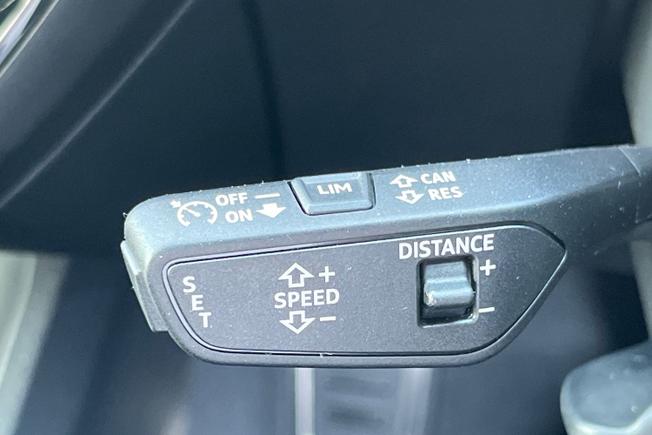 AUDI A6 Photo 26