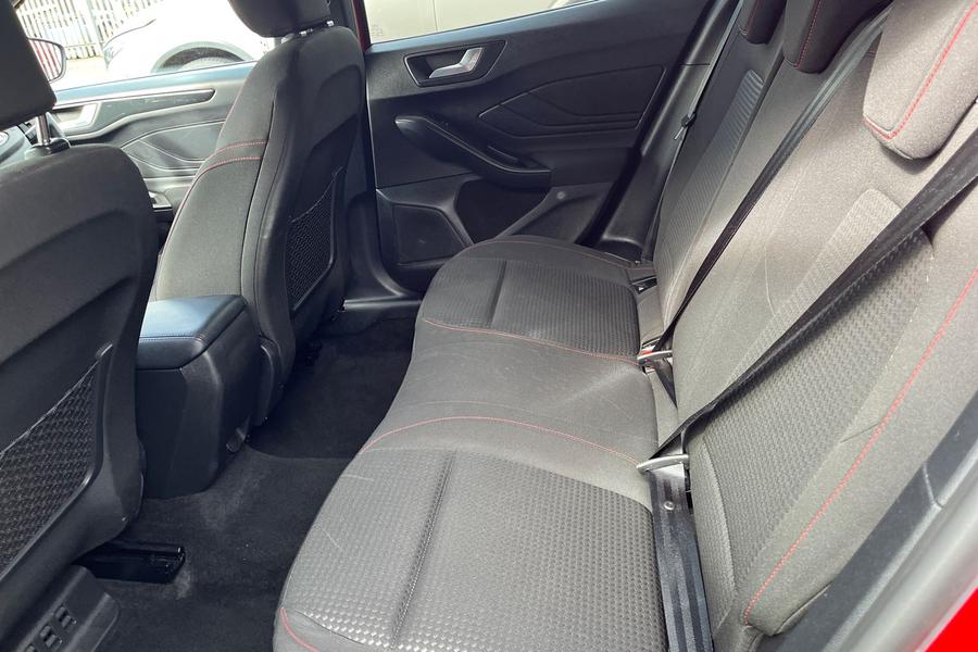 Ford FOCUS Photo autoimg-bb697ed67f72fbc8cc690fde75ef1e16c460e744.jpg