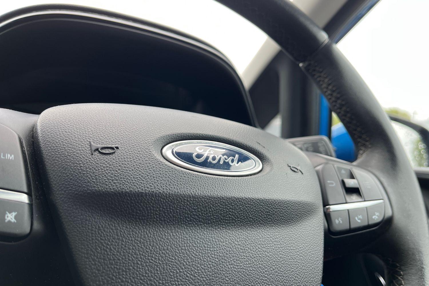 Ford Fiesta Photo 38
