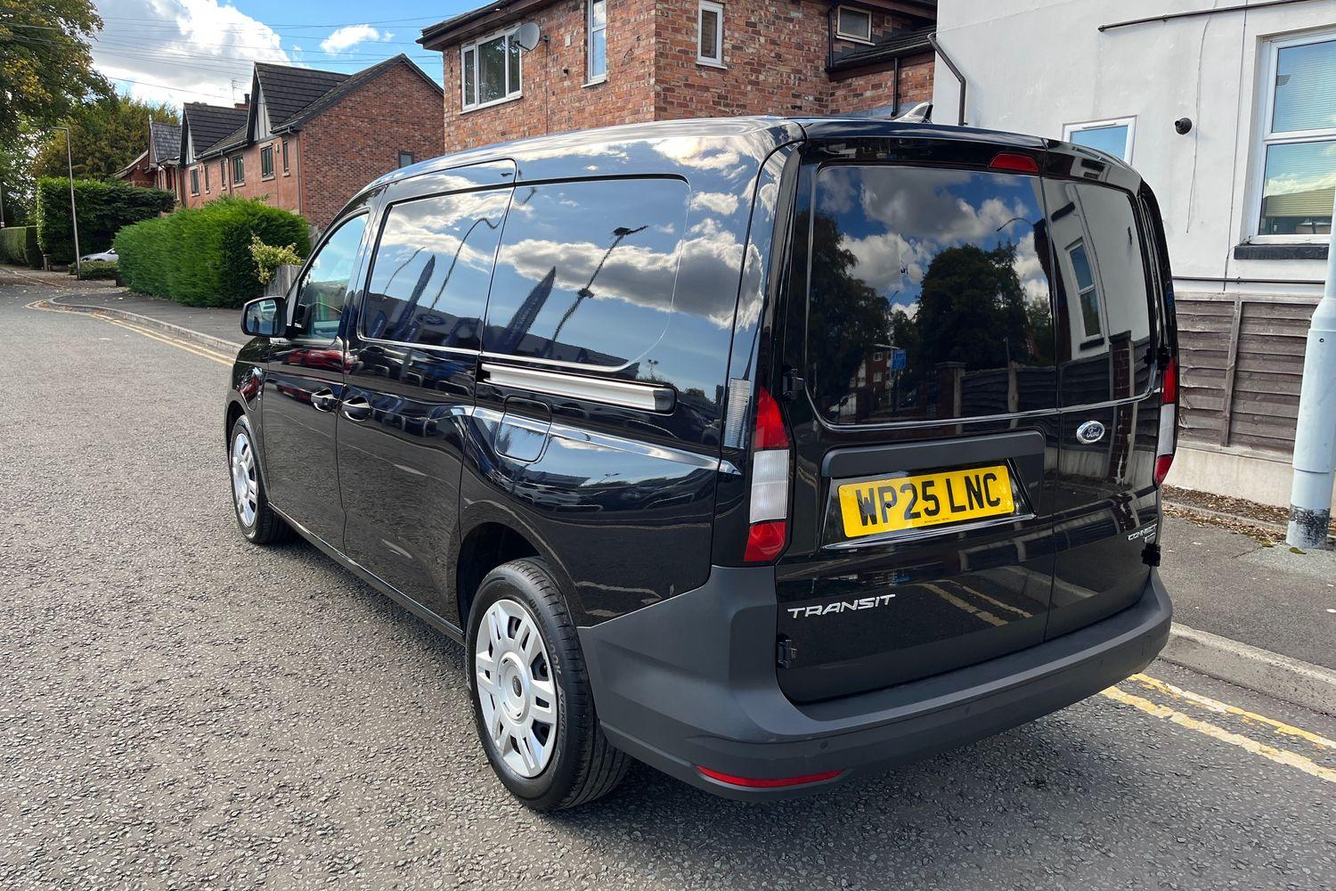 Ford TRANSIT CONNECT Photo 8