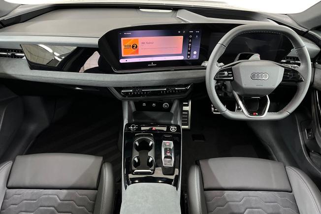 AUDI  A6 Photo 10