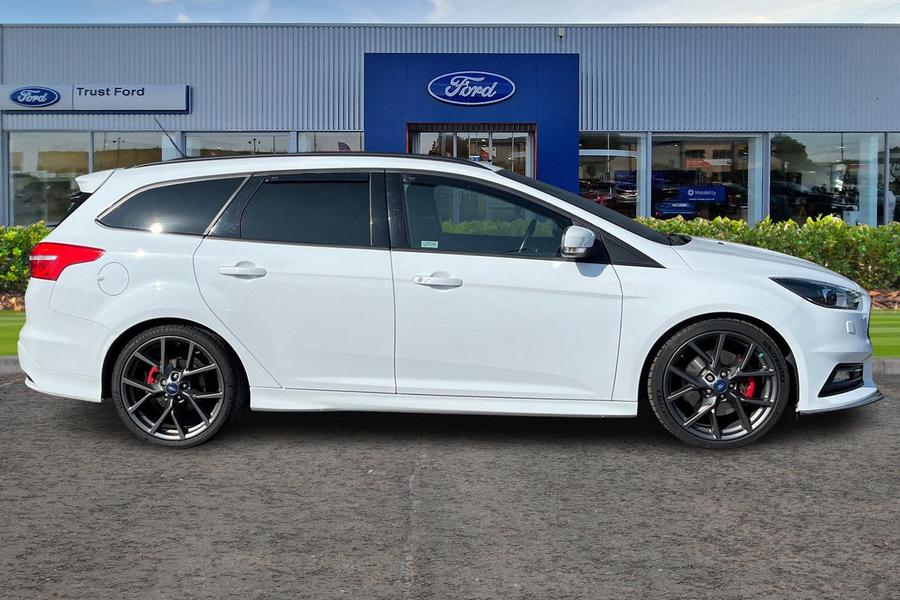 Ford FOCUS Photo autoimg-bb7449cdd130d5b73ee7e4d1eae5409eddc02624.jpg