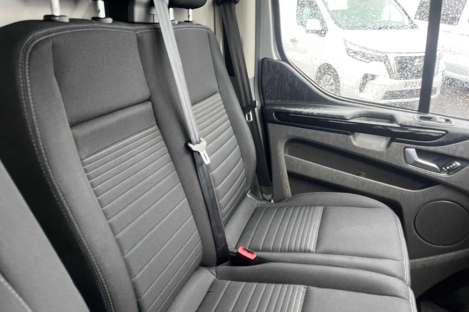Ford TRANSIT CUSTOM Photo 36