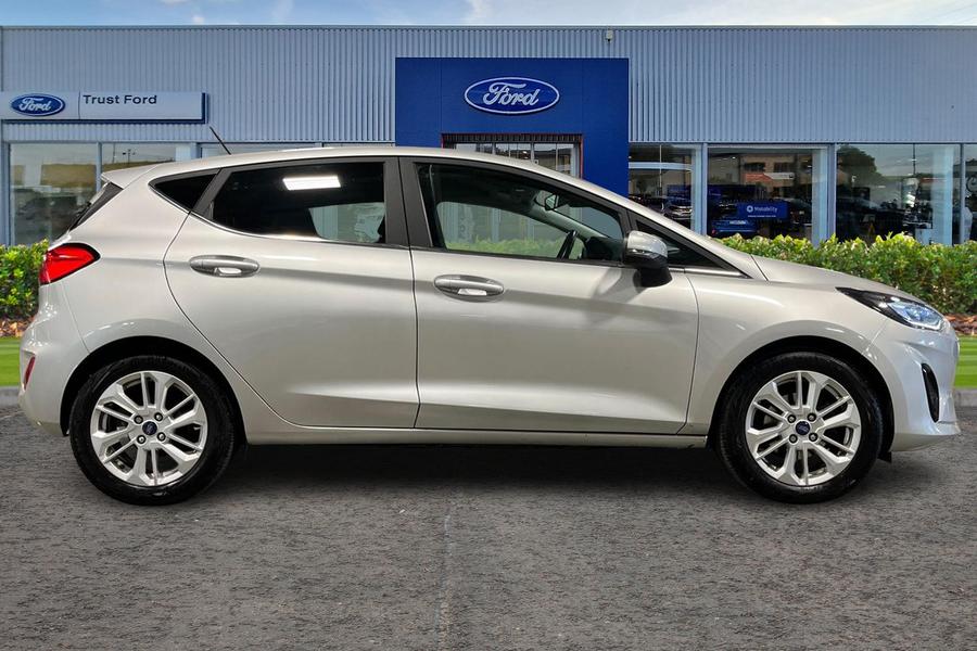 Ford FIESTA Photo autoimg-bb82f9d5963654c7f8c124628fa6fadf9c806a00.jpg