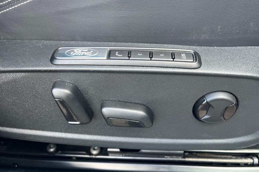 Ford Explorer Photo autoimg-bb8366274e8b238e3968f5343ce4b9da9cf99c8d.jpg