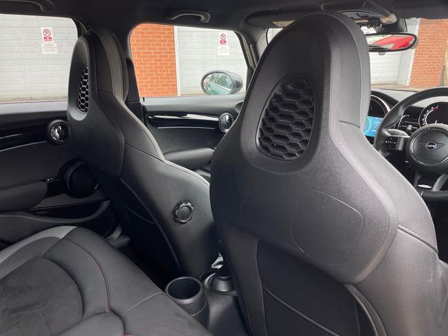 MINI Hatch Photo 30