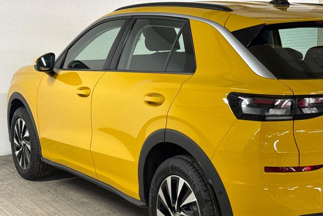 VOLKSWAGEN T-Roc Photo 26