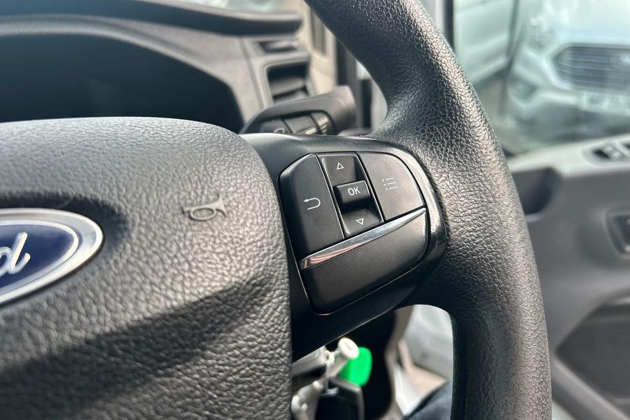 Ford TRANSIT Photo autoimg-bb8658adedacc378db3644ba5e7655019f49ad19.jpg
