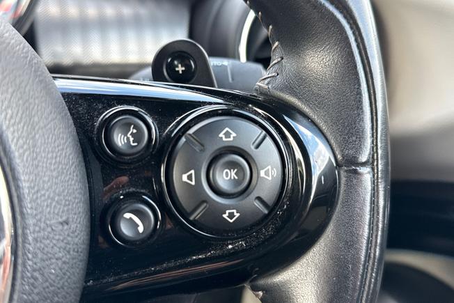 MINI Convertible Photo 17