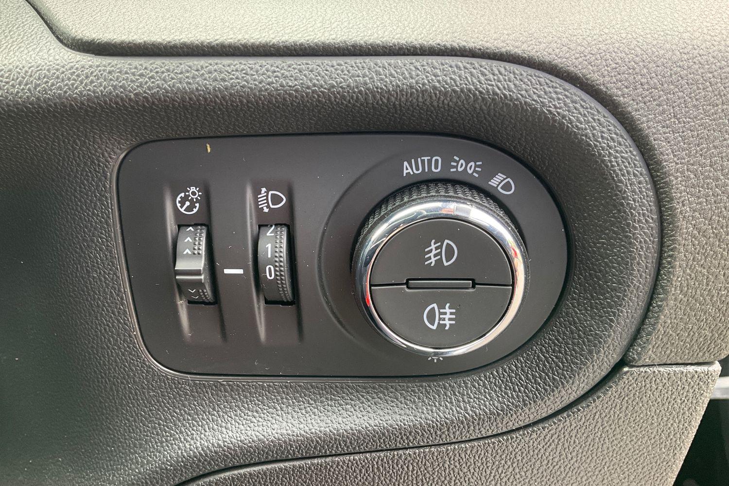 Vauxhall GRANDLAND X Photo 32