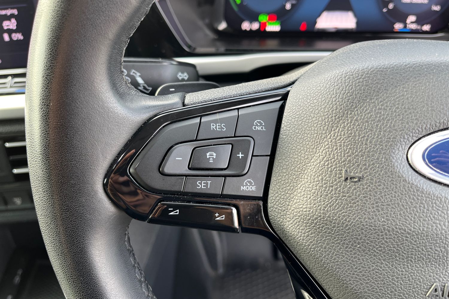 Ford TRANSIT CONNECT Photo 37