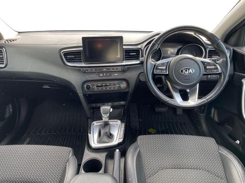 Kia CEED Photo autoimg-bb8e06a97bdd57551cb64fd3607022409a76b021.jpg