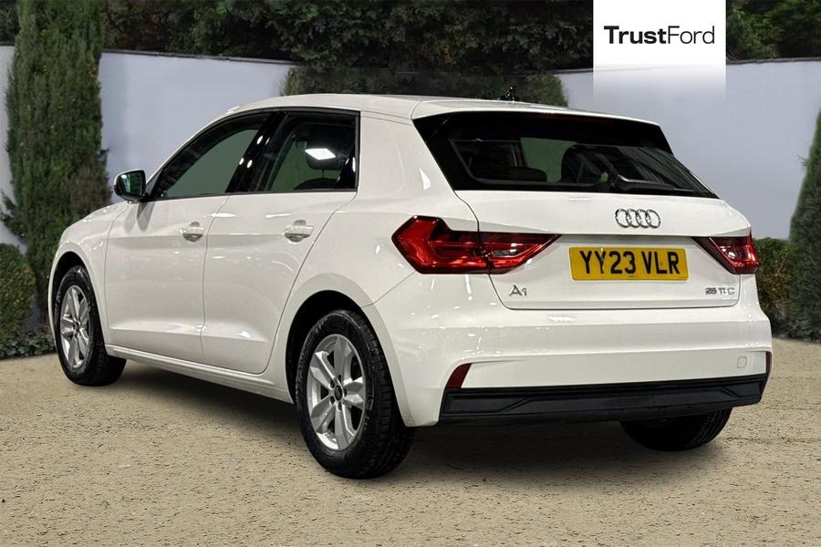 Audi A1 Photo autoimg-bb905a775b7c0500505c98d3e8acb6c5fbc0cf9f.jpg