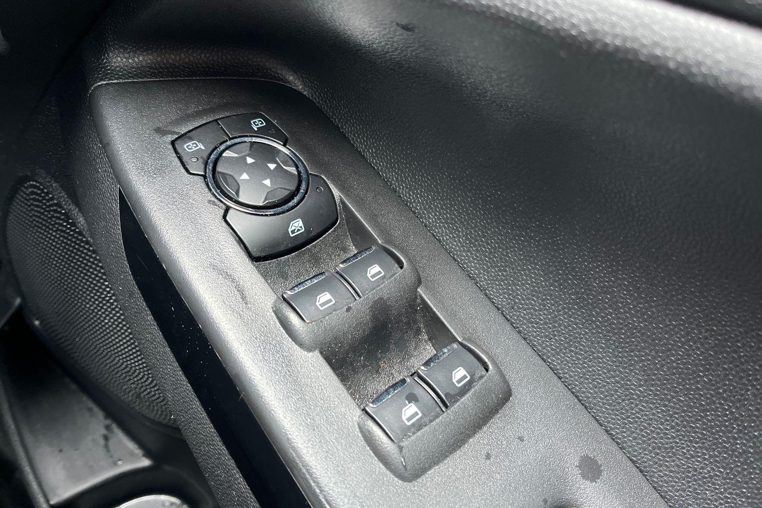 Ford ECOSPORT Photo 15