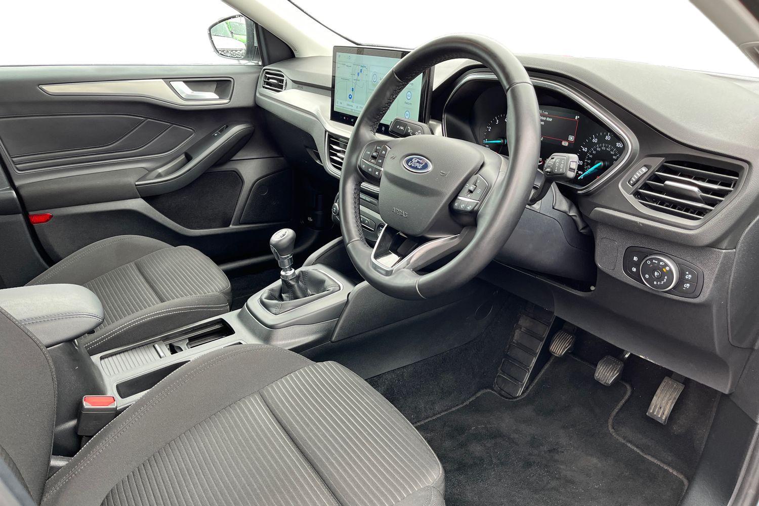 Ford FOCUS Photo 8