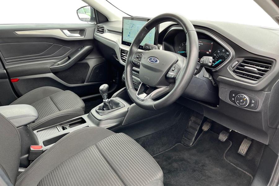 Ford FOCUS Photo autoimg-bb93a478c6fb9d173ac11d7d3e83e047c4d196b3.jpg