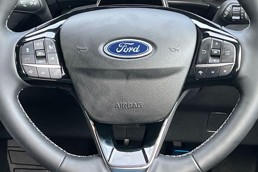 Ford Kuga Photo autoimg-bb940a1ba6bda25fa29dfcd1c678b41406713dd9.jpg