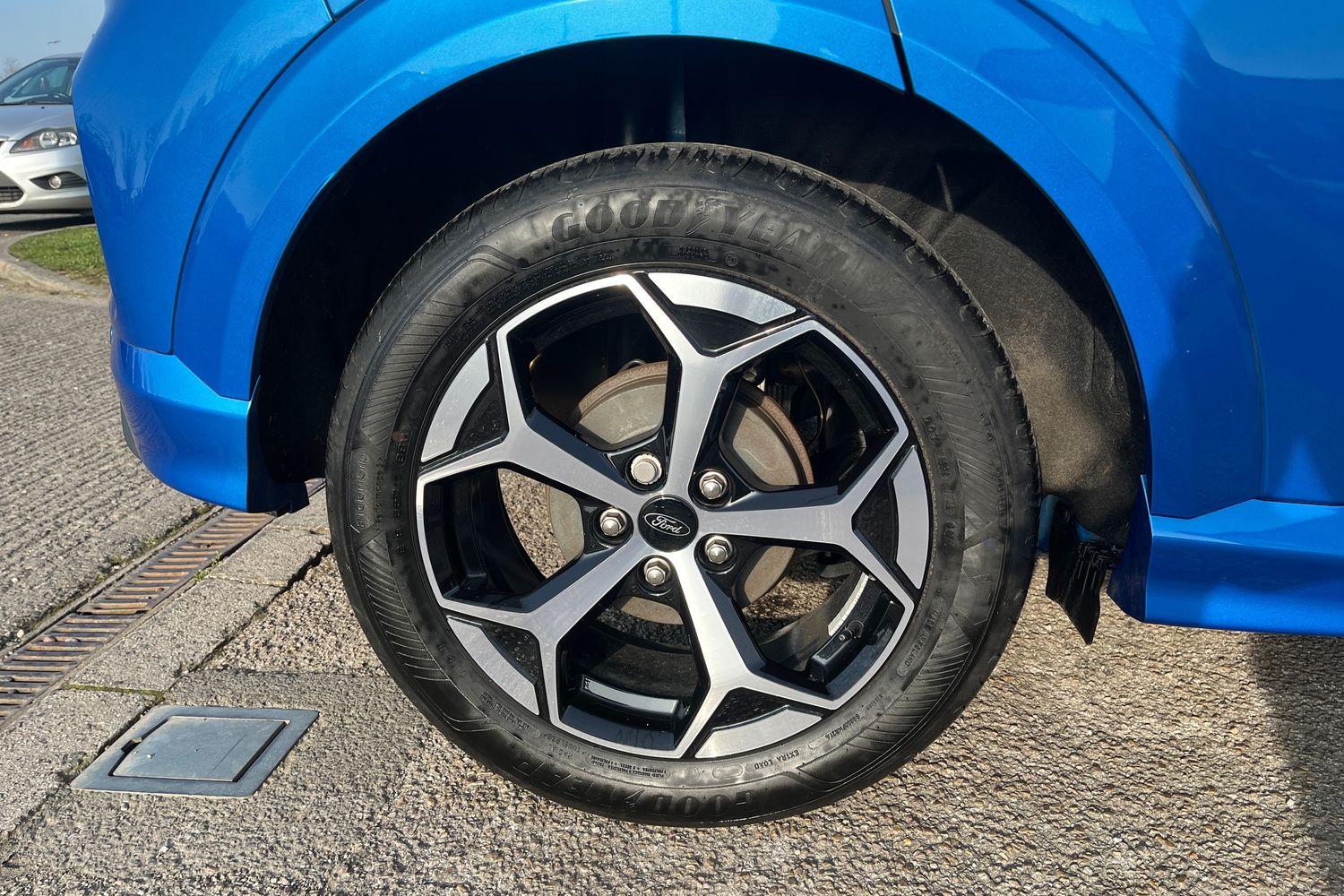 Ford PUMA Photo 24
