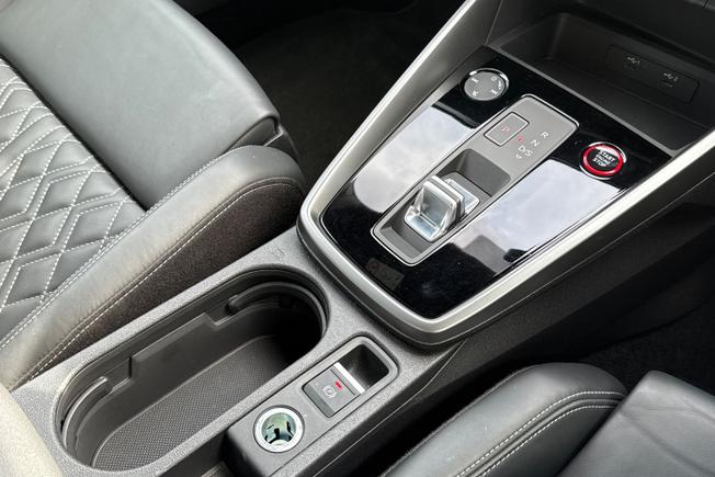 AUDI S3 Photo 33