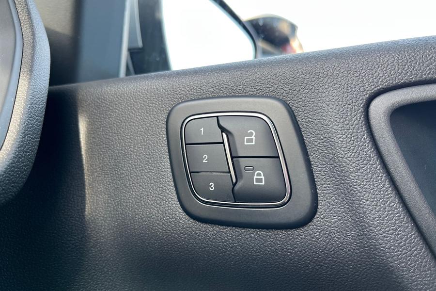 Ford KUGA Photo autoimg-bb9a44b906b0293ed1d6ce63d7dc1c4241ebd262.jpg