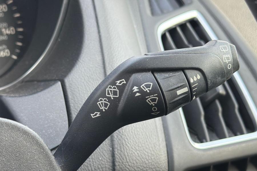 Ford FOCUS Photo autoimg-bb9d78b8760b2ff7d1cc940c7da01d7e9b725a59.jpg