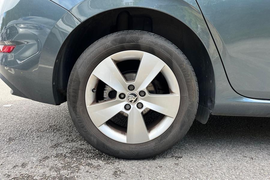 Skoda SCALA Photo autoimg-bb9ff00e1b8e19011e4d96b8eee8532505b98257.jpg