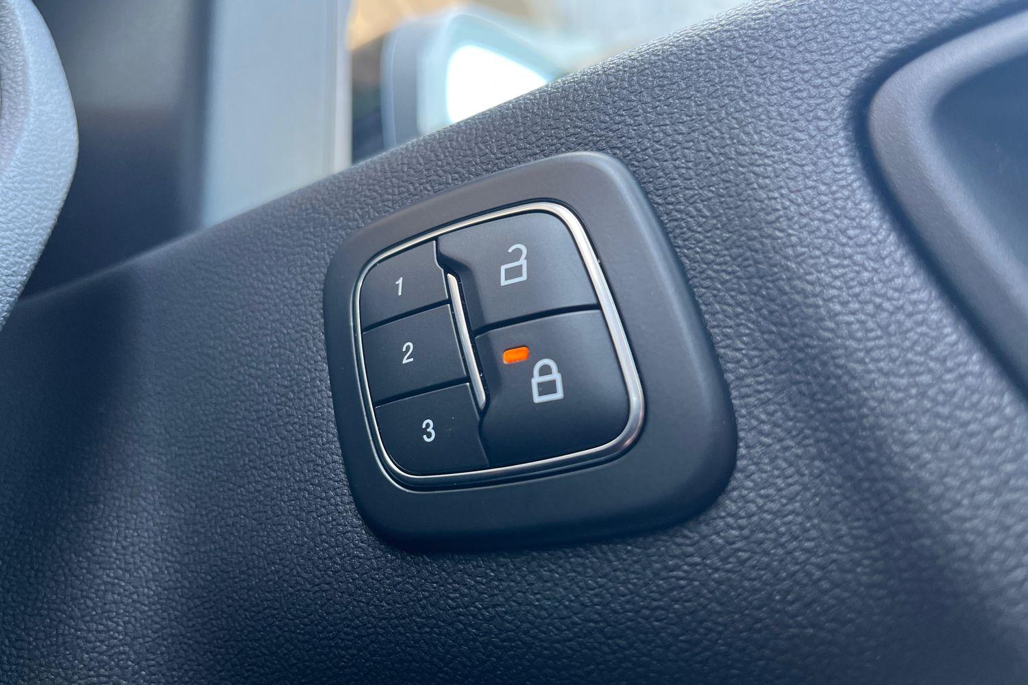 Ford Kuga Photo 23