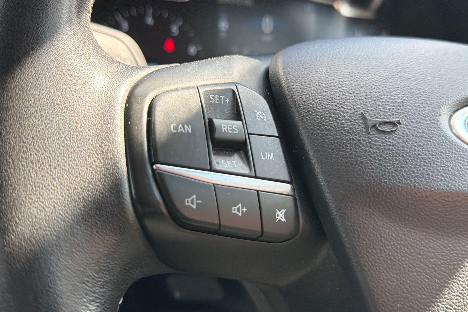 Ford FIESTA Photo 36
